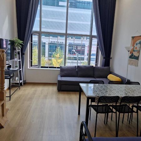 סיאול Hongdae Residence - 1Min From Hongik Uni Station Exit #1 מראה חיצוני תמונה